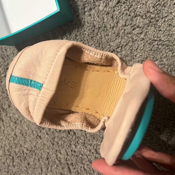 Tieks NEW - Picture 5 of 6